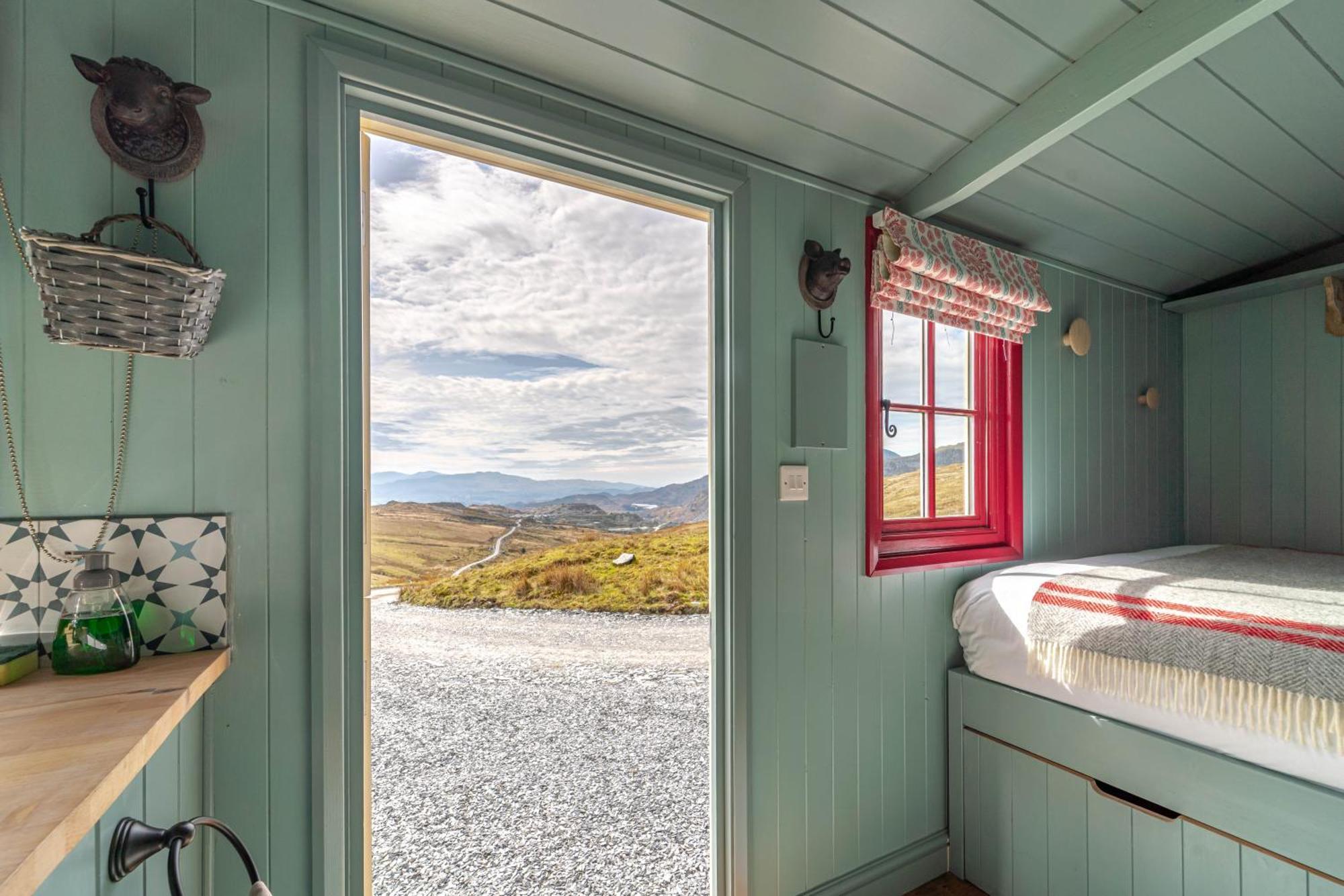 Barlwyd Glamping Hotel Blaenau Ffestiniog Exterior foto